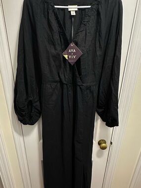 Ava & Viv Black Maxi Dress with Gathered Sleeves